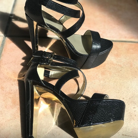 Bebe snake printed with gold hardware - Picture 2 of 3